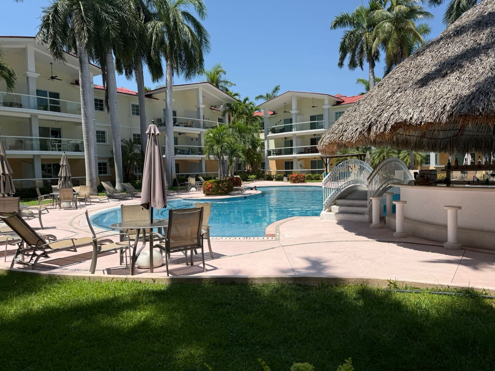 Palapa y área de descanso